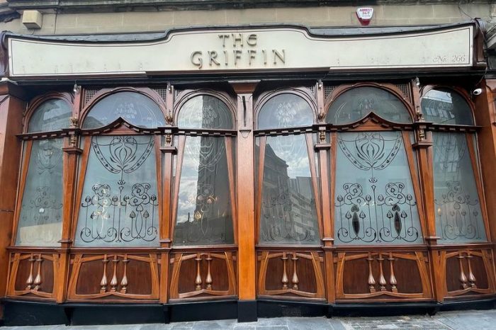 HISTORIC GLASGOW PUB IS UNDER NEW OWNERSHIP